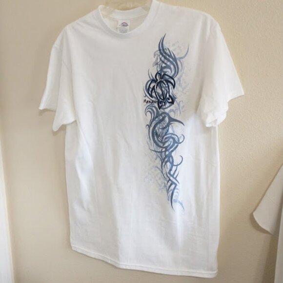 T-SHIRT - Beautiful new white t-shirt with blue turtle design on front a… - Picture 1 of 3